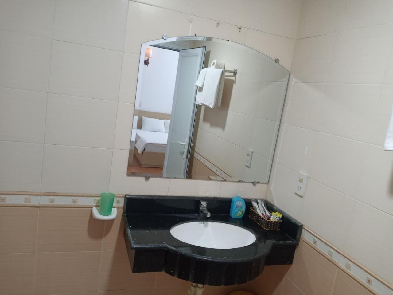 Dong Duong Hotel Hai Phong Exterior photo